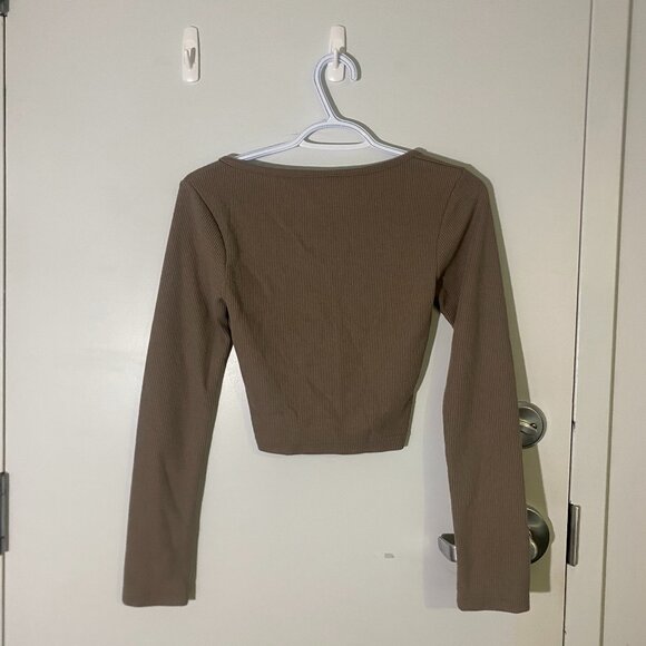 Heart Neck Crop T-Shirt - Picture 3 of 3